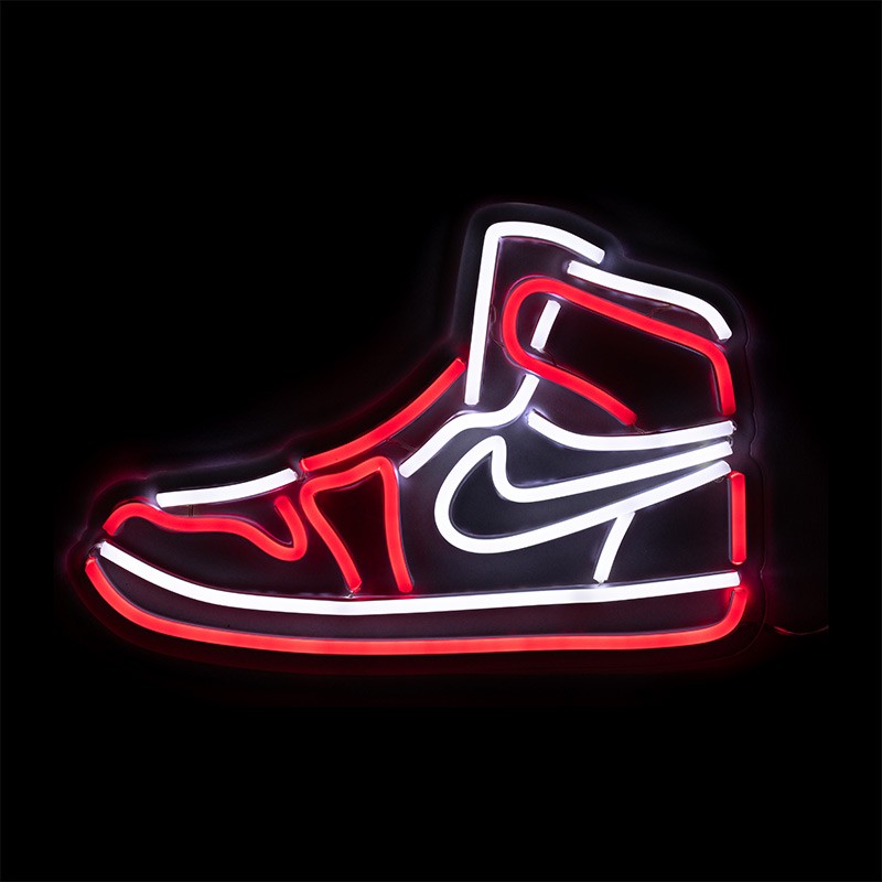 chaussure lumineuse jordan